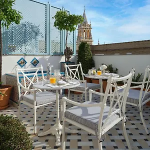 https://triana-house.es-andalucia.com
